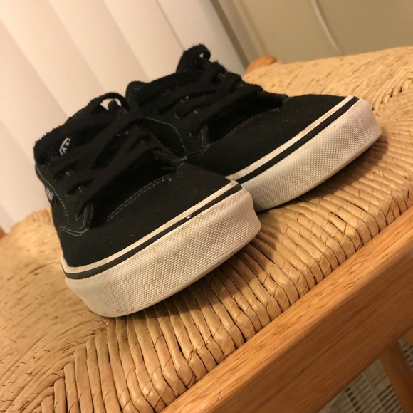 Vans - Picture 6 of 7